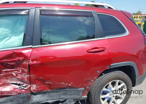 2015 Jeep Cherokee Latitude z USA, uszkodzony, nr VIN 1C4PJMCS5FW773407